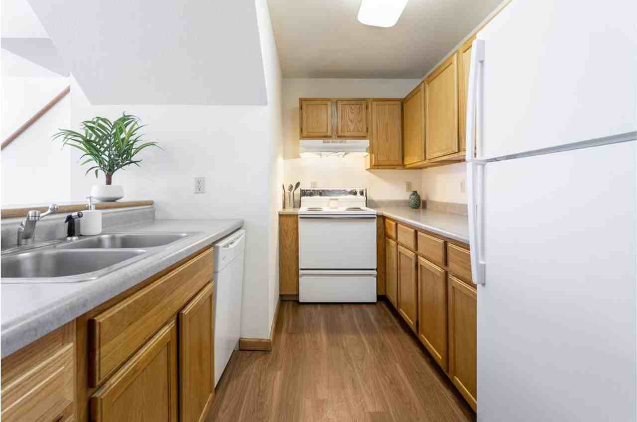 905 W Springfield Ave - Photo 2 of 15