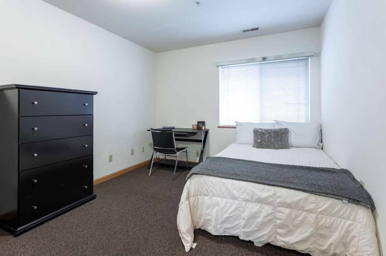 905 W Springfield Ave - Photo 5 of 15