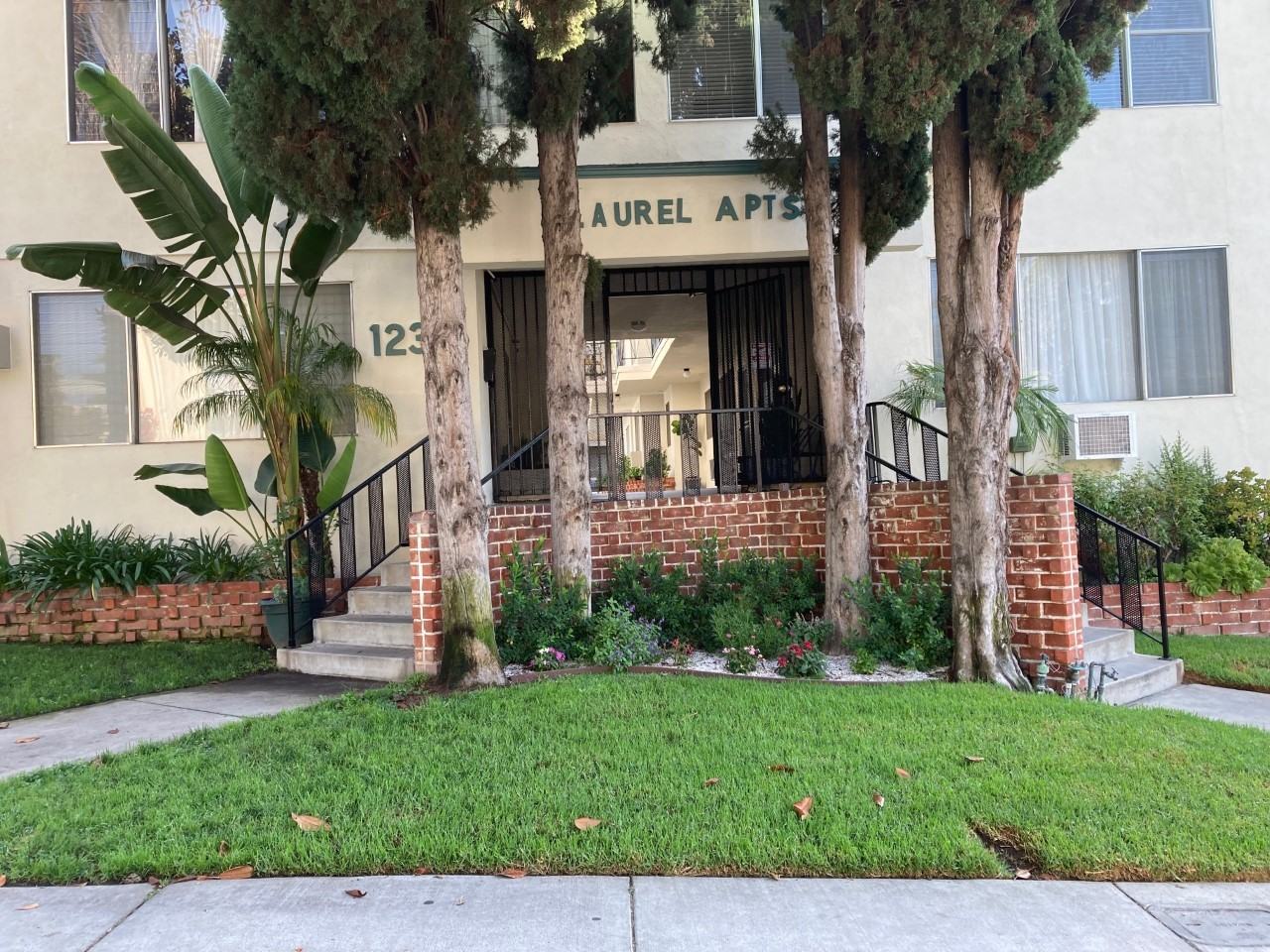 1234 Laurel Avenue #6 - Photo 2 of 26