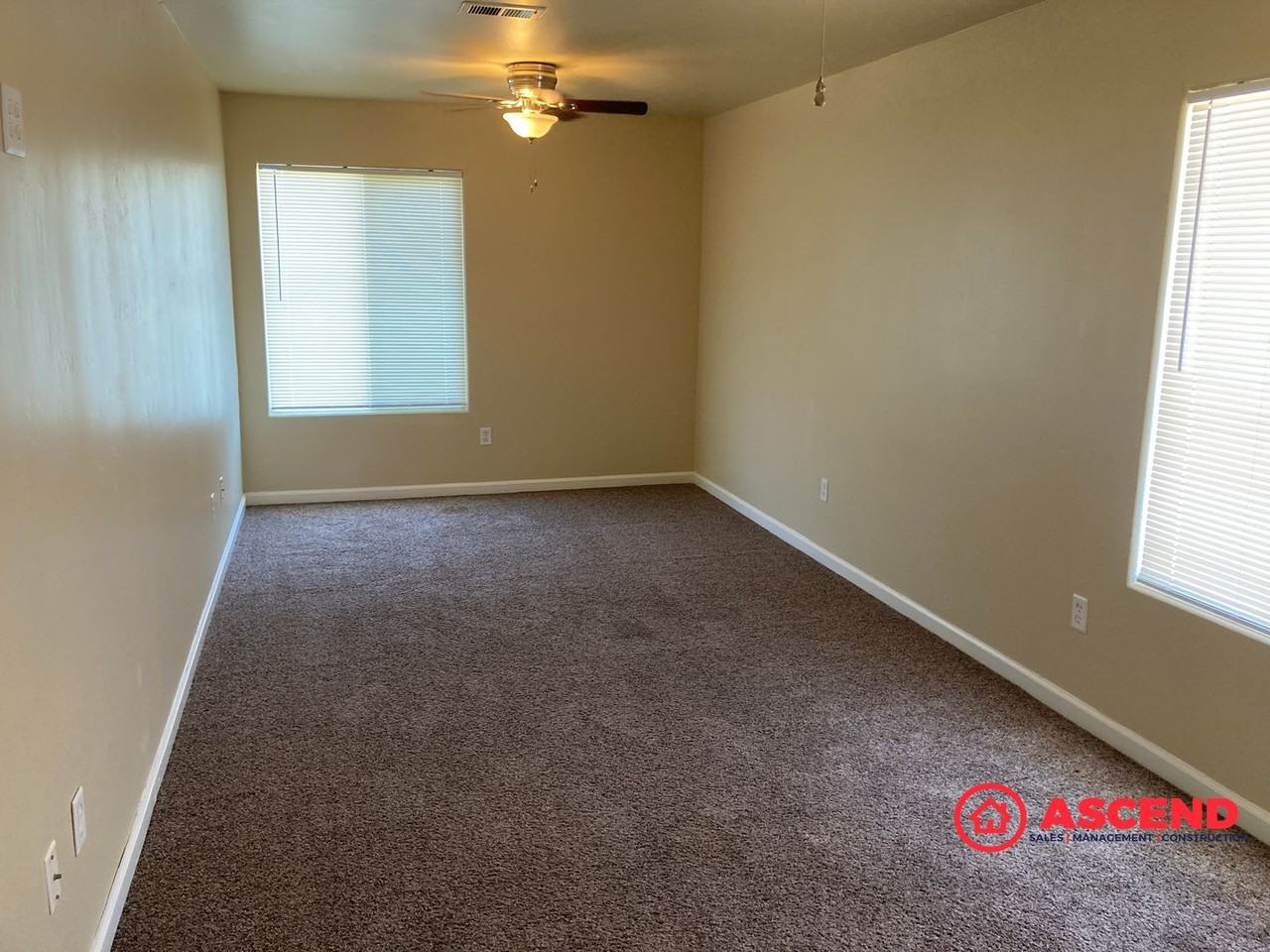 5305 Pine Grove Court - Photo 5 of 9