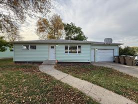 514 11th Ave Ne - Photo 1 of 1