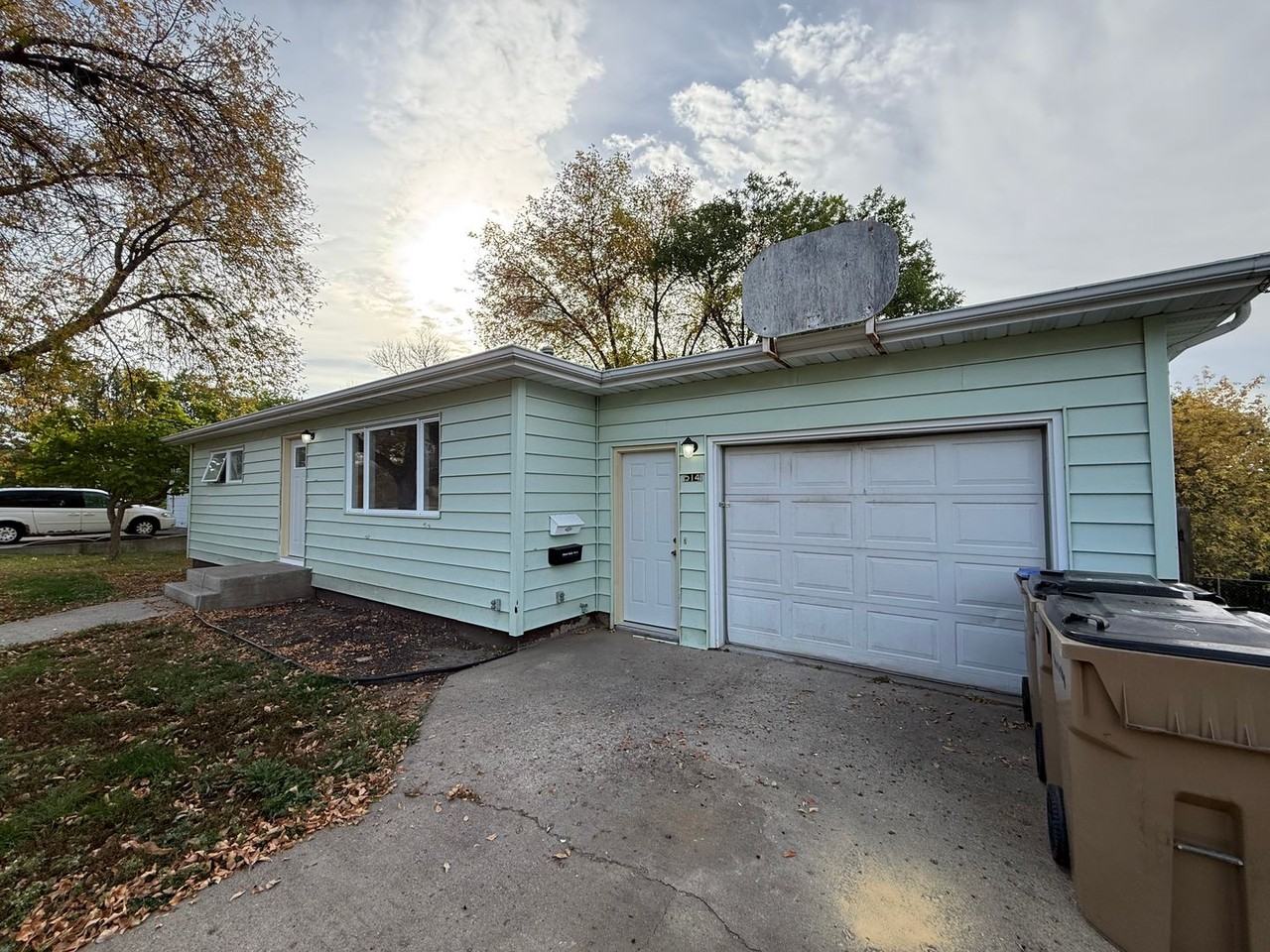 514 11th Avenue Northeast - Photo 3 of 14