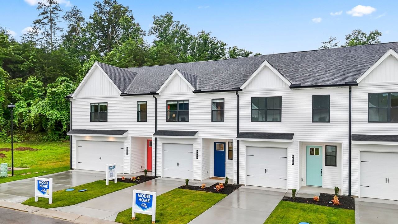 8831 Chapman Trace Way - Photo 3 of 30