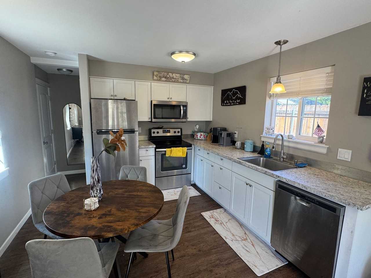 307 W 2nd Ave - Photo 3 of 12