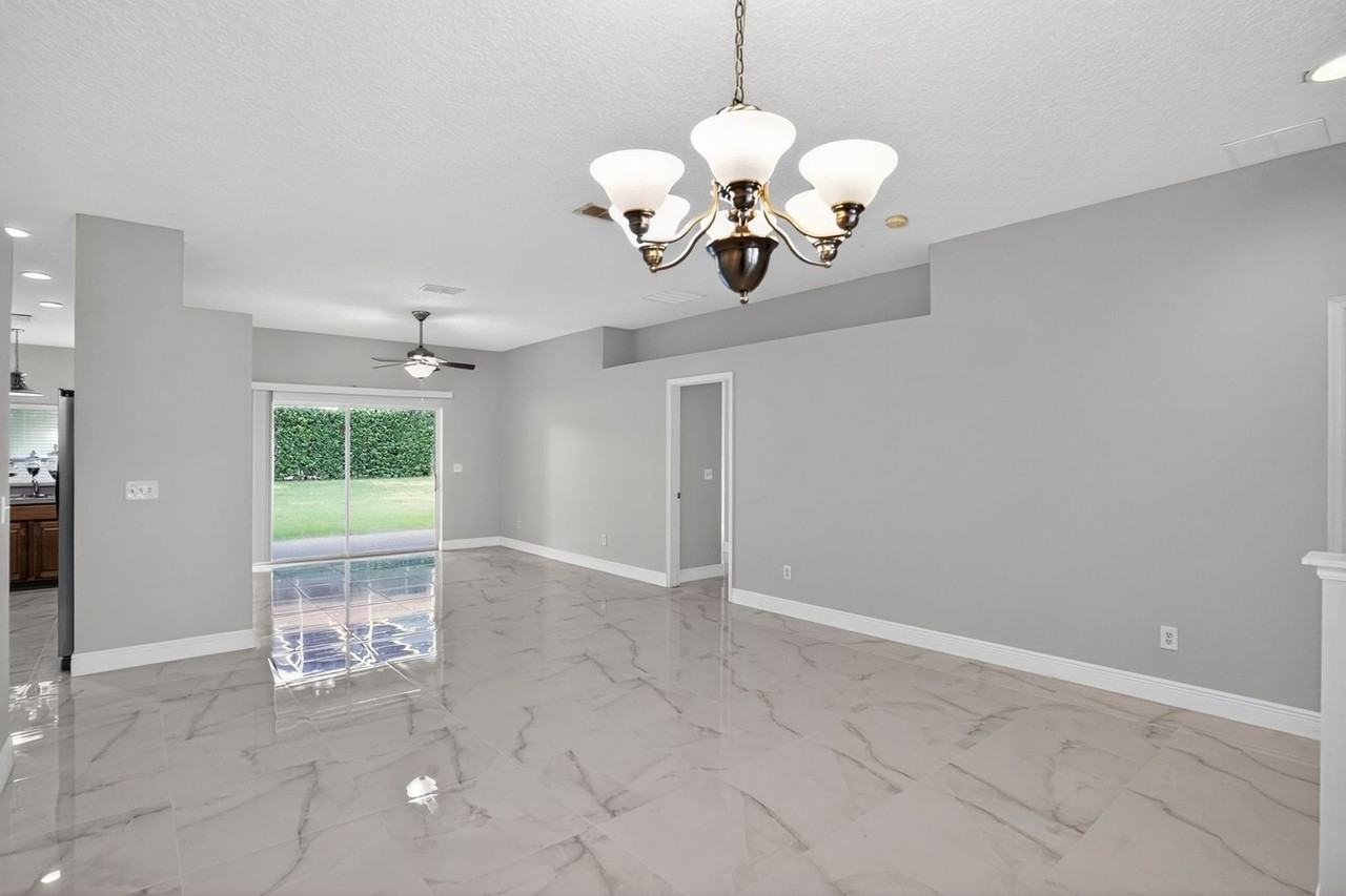 10181 Marsh Pine Circle - Photo 3 of 19