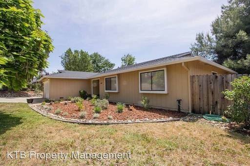 3210 Bentley Dr - Photo 2 of 25