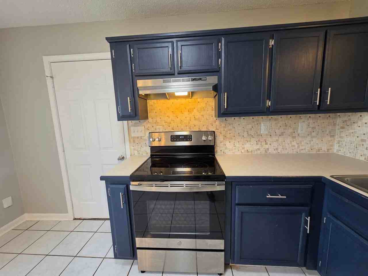 704 Carbondale Dr - Photo 6 of 18