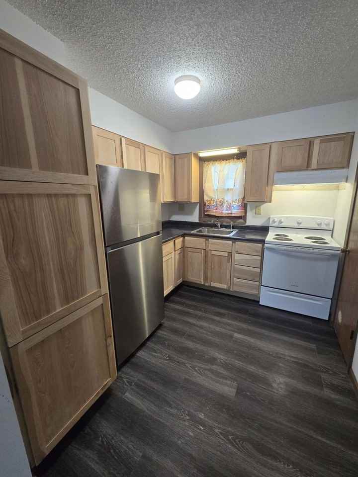 711 Northwest 10th Street #A4 - Photo 2 of 32