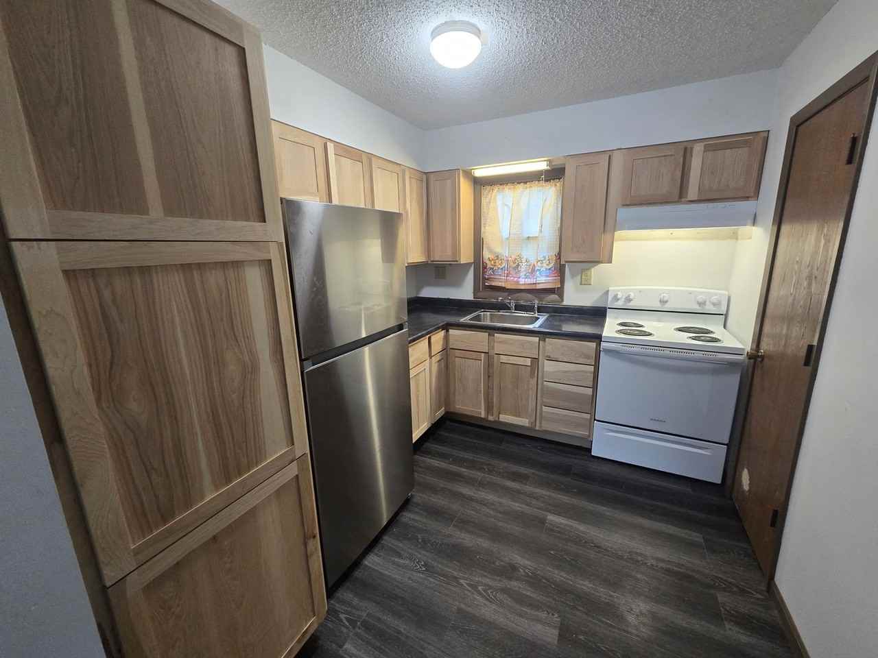 711 Northwest 10th Street #A4 - Photo 3 of 32