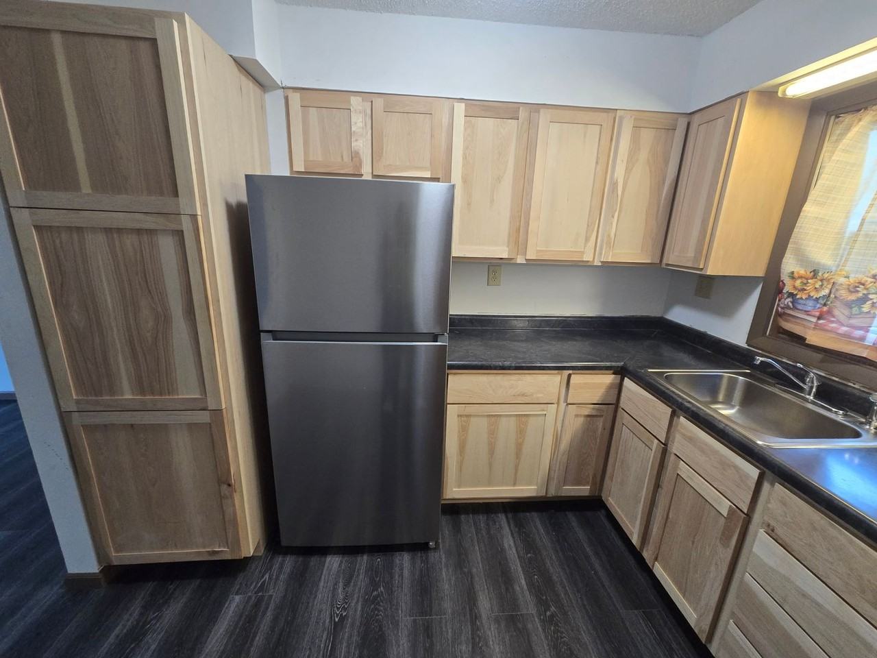 711 Northwest 10th Street #A4 - Photo 4 of 32