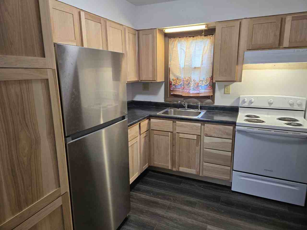 711 Northwest 10th Street #A4 - Photo 6 of 32