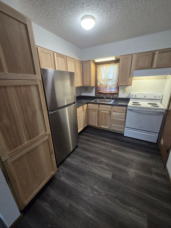 711 Northwest 10th Street #A4 - Photo 7 of 32