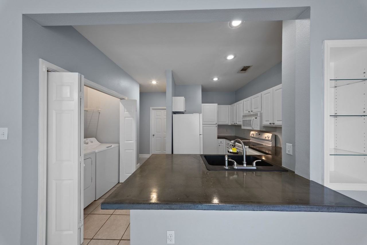 5159 Etta St #5A - Photo 3 of 11