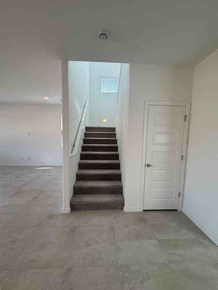 14804 W Cottontail Ln - Photo 3 of 29