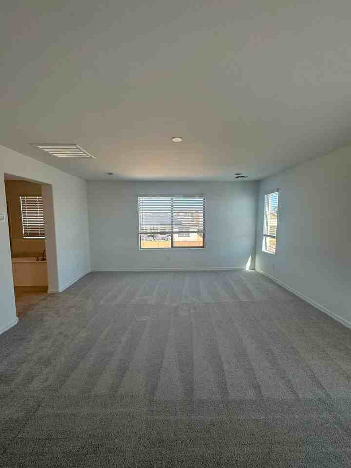 14804 W Cottontail Ln - Photo 4 of 29