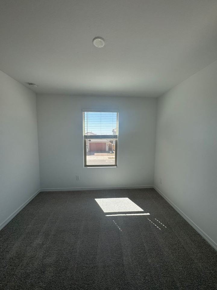 14804 W Cottontail Ln - Photo 6 of 29