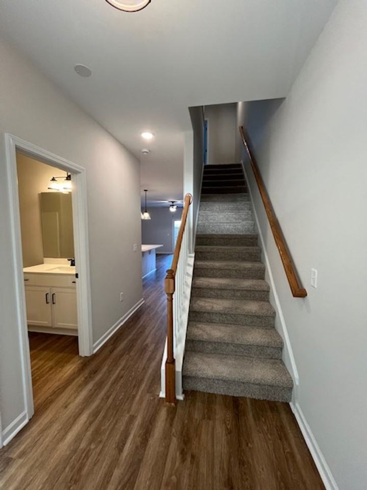8292 Paramount Pt - Photo 2 of 22