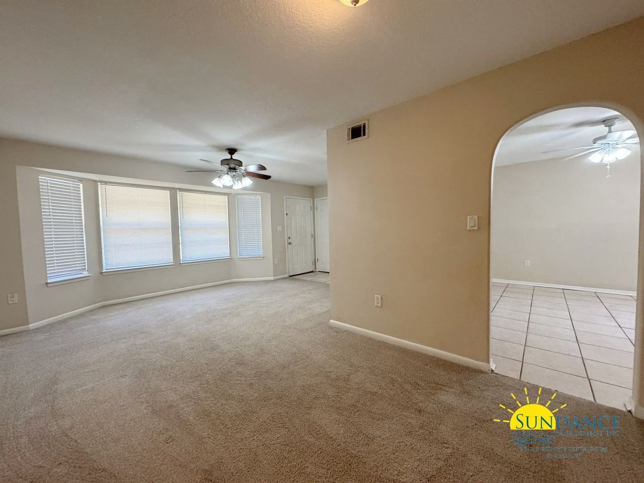 336 Victoria Ave Nw - Photo 2 of 20