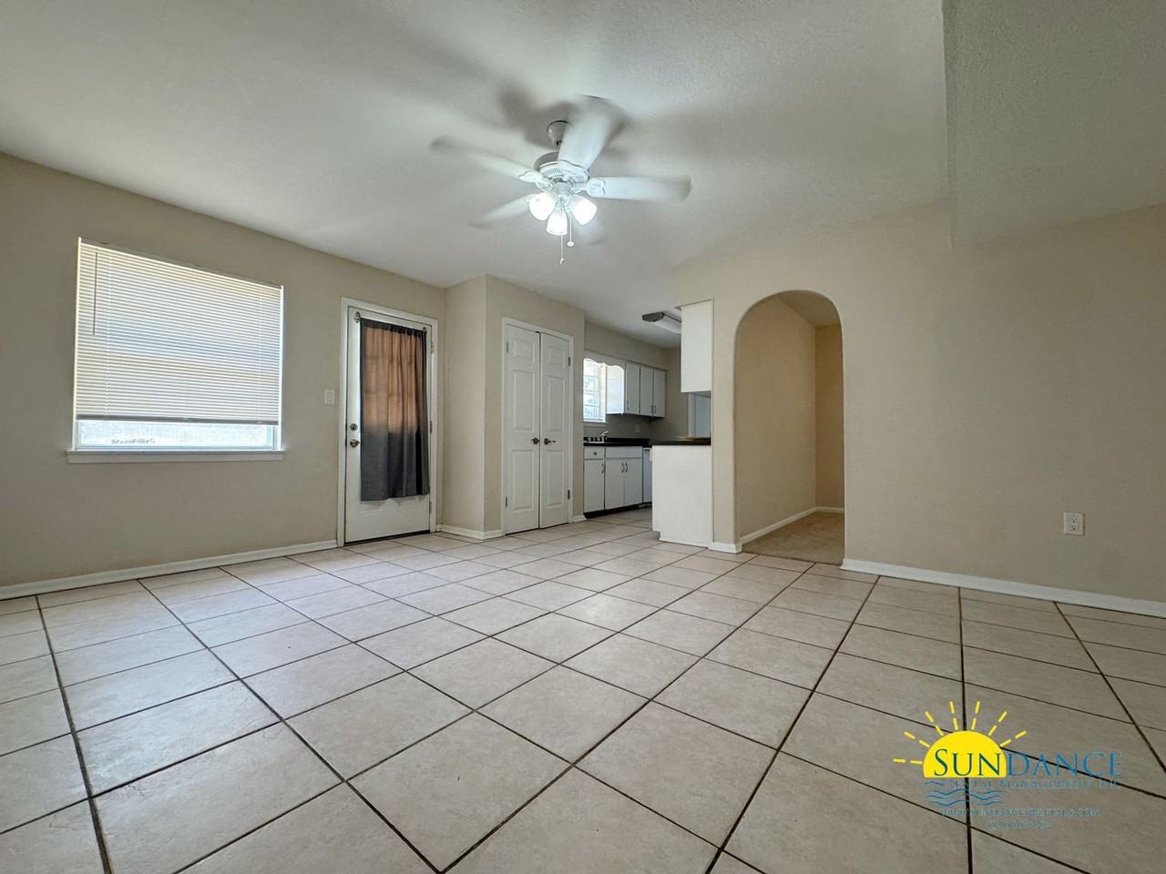 336 Victoria Ave Nw - Photo 5 of 20