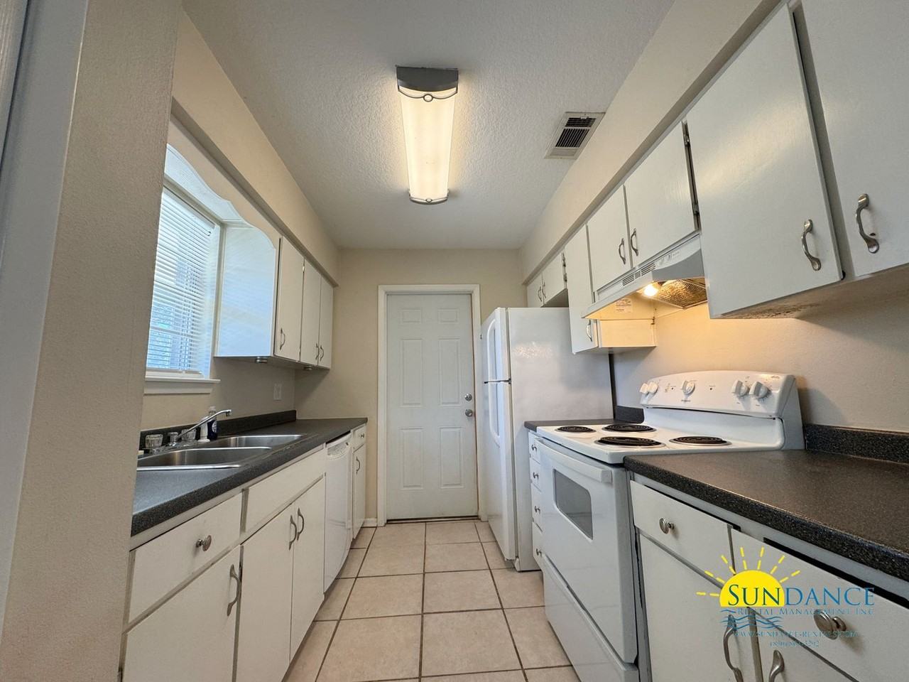 336 Victoria Ave Nw - Photo 6 of 20