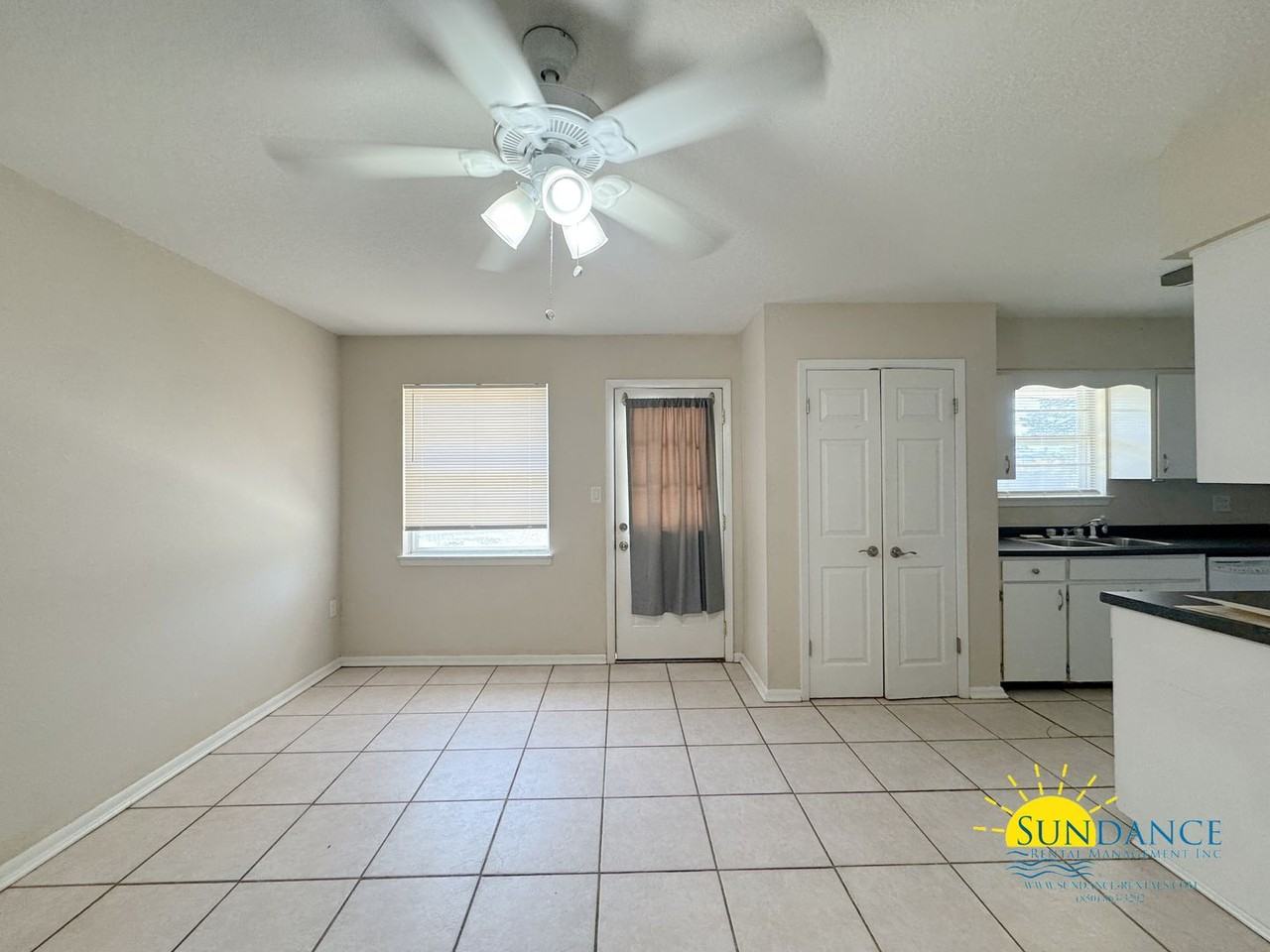 336 Victoria Ave Nw - Photo 7 of 20