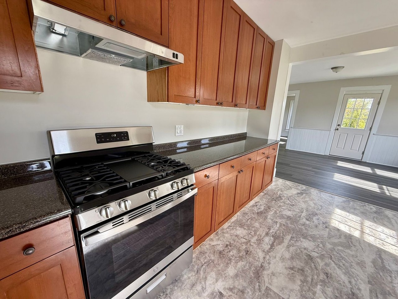 328 Salt Rd - Photo 3 of 16