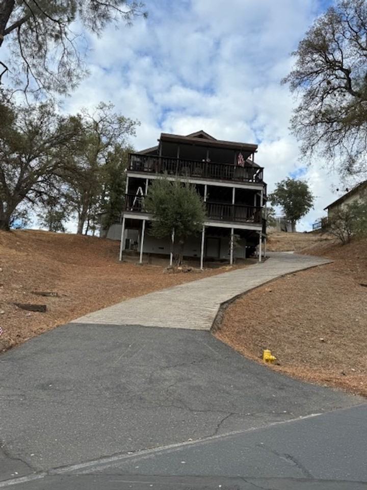 424 Lakeview Rd - Photo 2 of 15