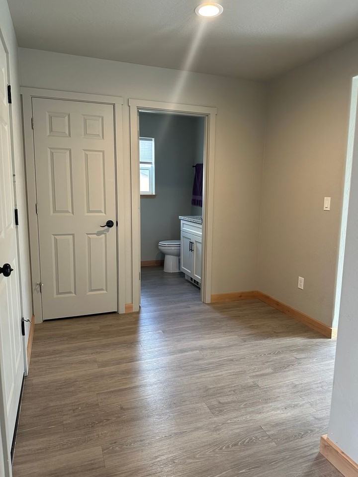 1038 N Rose St - Photo 3 of 21