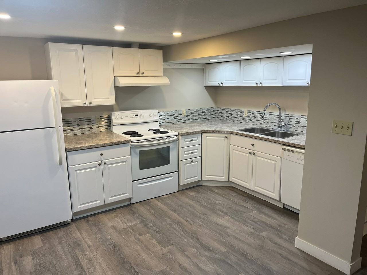 9816 Fairmount Drive Southeast - Photo 2 of 30