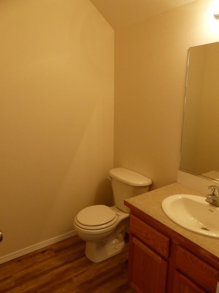 1214 Forsythia Ave #B - Photo 6 of 18