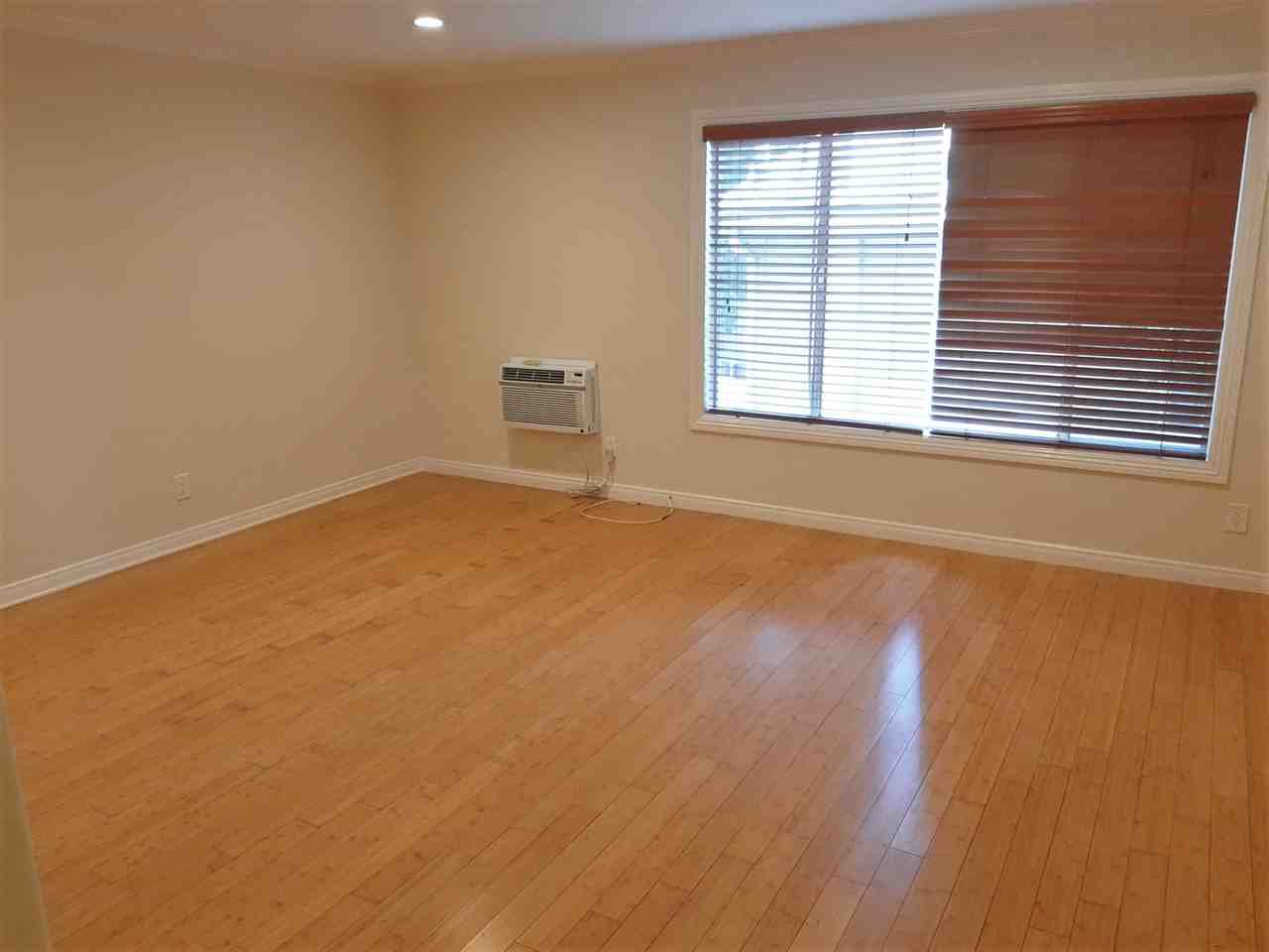 1817 Beloit Ave #22B - Photo 4 of 12