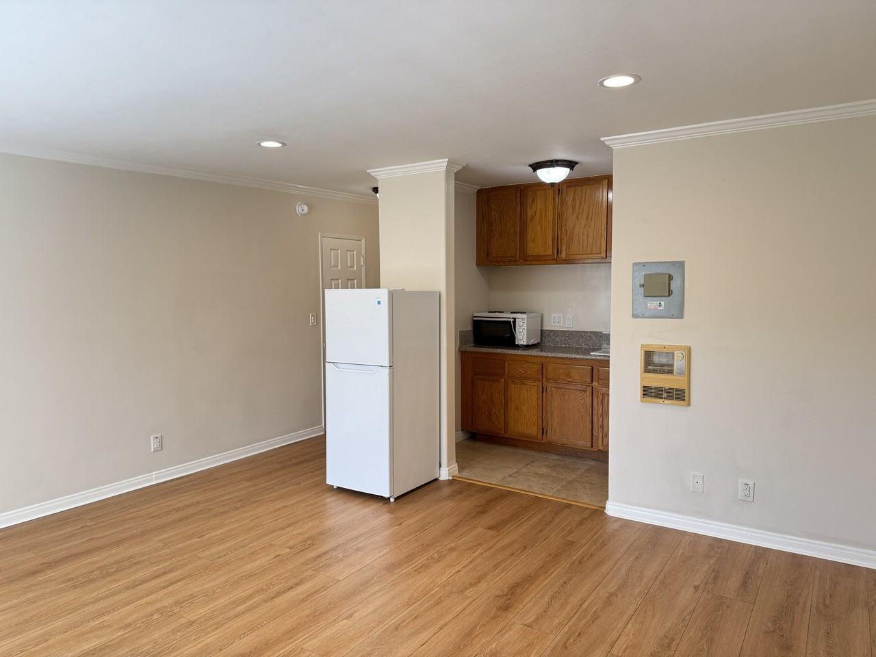 1817 Beloit Ave #22B - Photo 5 of 12