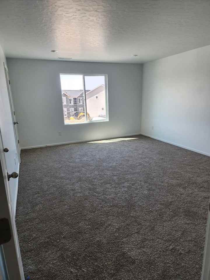 1824 N Patchwork Ave - Photo 4 of 15