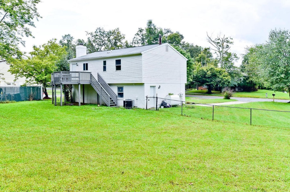 3704 Oaklawn Rd #NA - Photo 3 of 21