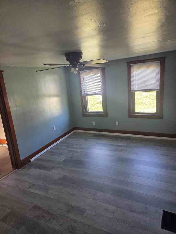 3016 Leechburg Rd #2 - Photo 3 of 10