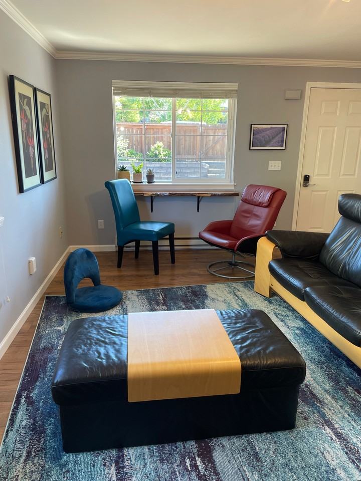 317 E 13th St #NA - Photo 4 of 22