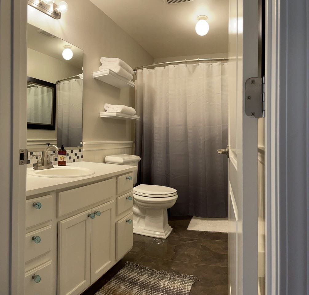 317 E 13th St #NA - Photo 7 of 22