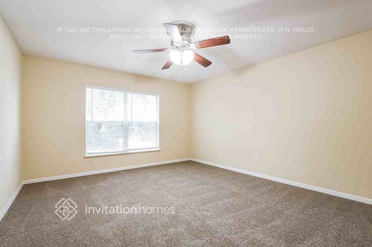 3223 Scenic Woods Dr - Photo 4 of 9