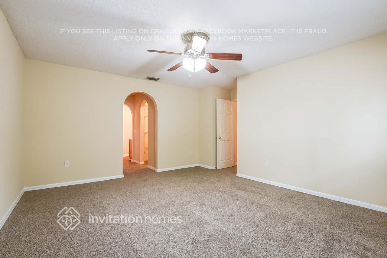 3223 Scenic Woods Dr - Photo 5 of 9