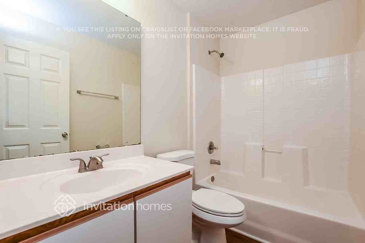 3223 Scenic Woods Dr - Photo 7 of 9