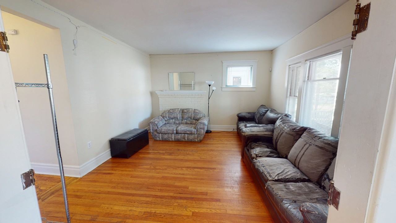 1141 S. Forest - Photo 3 of 5