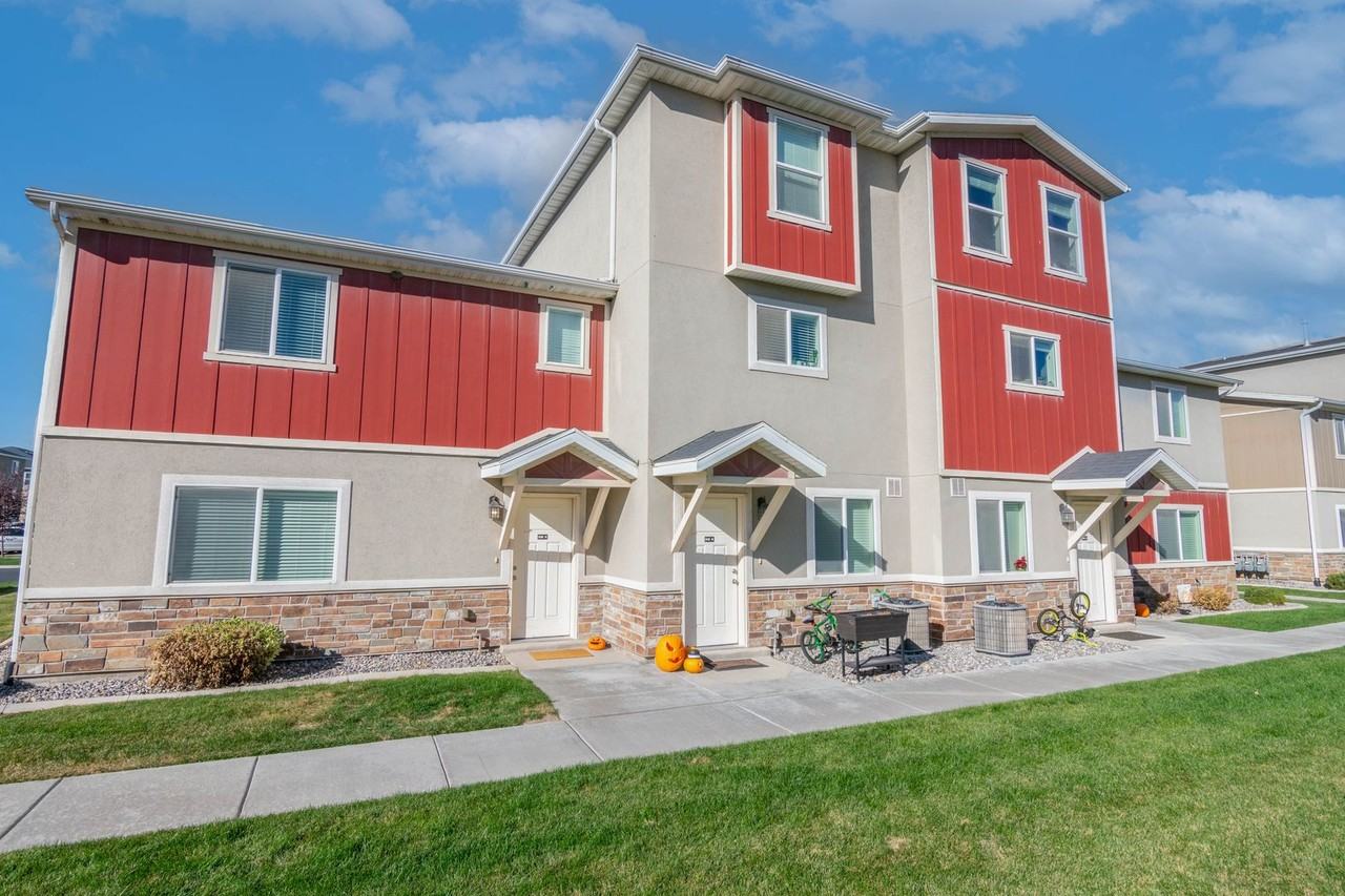 *Tucker Row in Vineyard - Photo 5 of 36