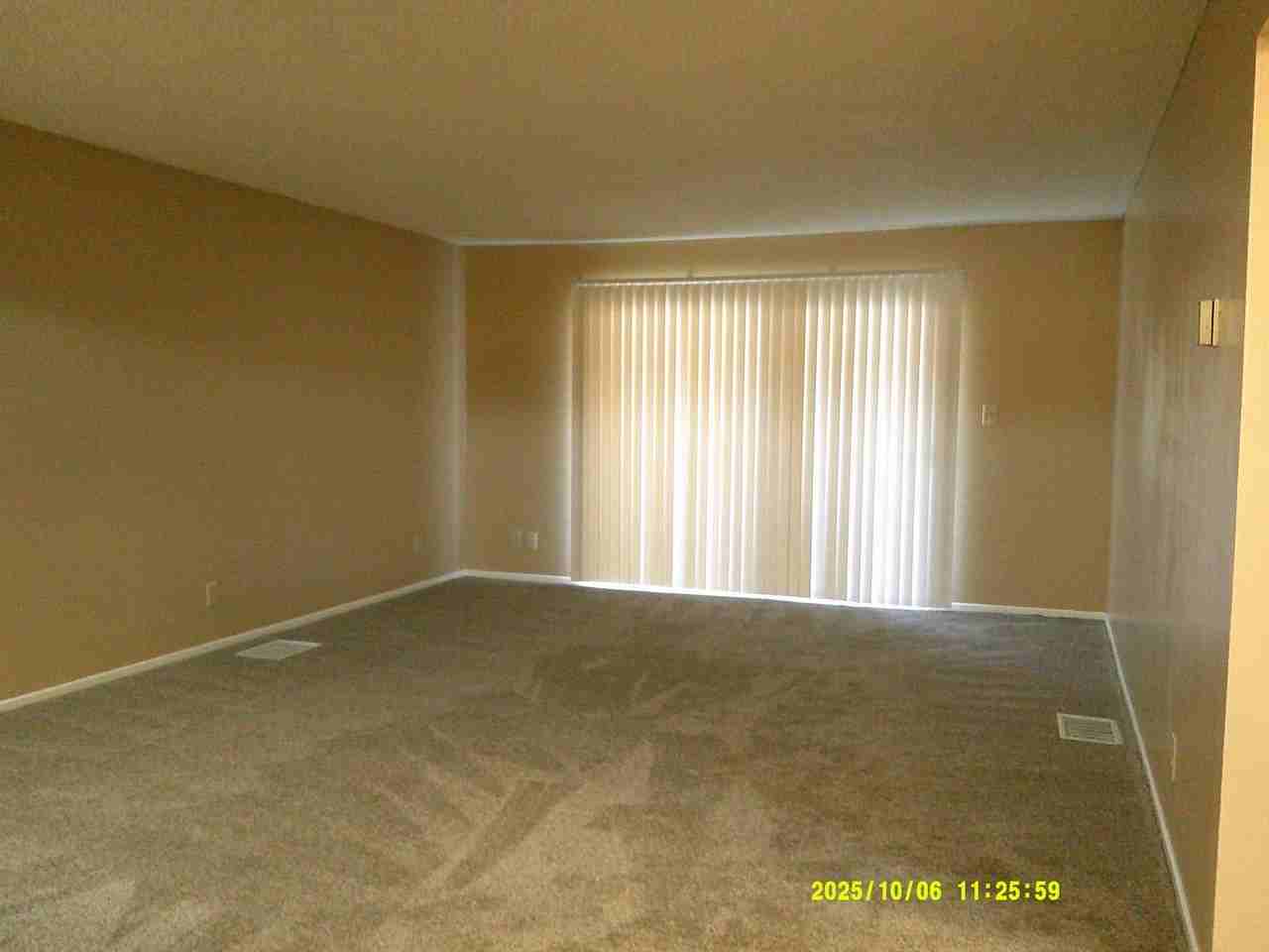 Irish Hills Hamlet Apartments - Photo 2 of 13