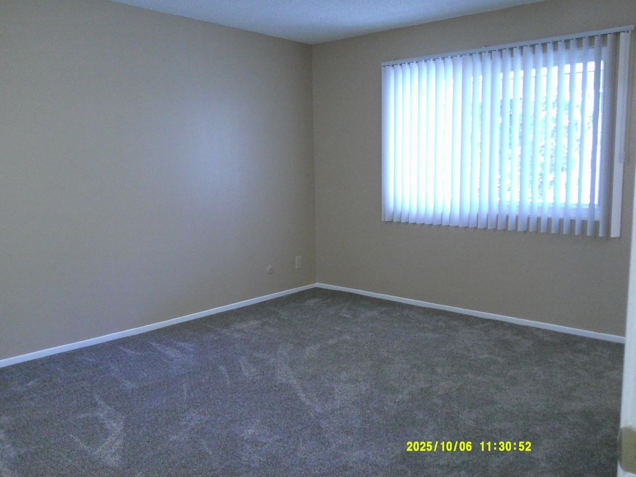 Irish Hills Hamlet Apartments - Photo 5 of 13