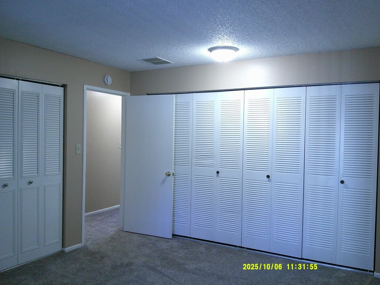 Irish Hills Hamlet Apartments - Photo 6 of 13