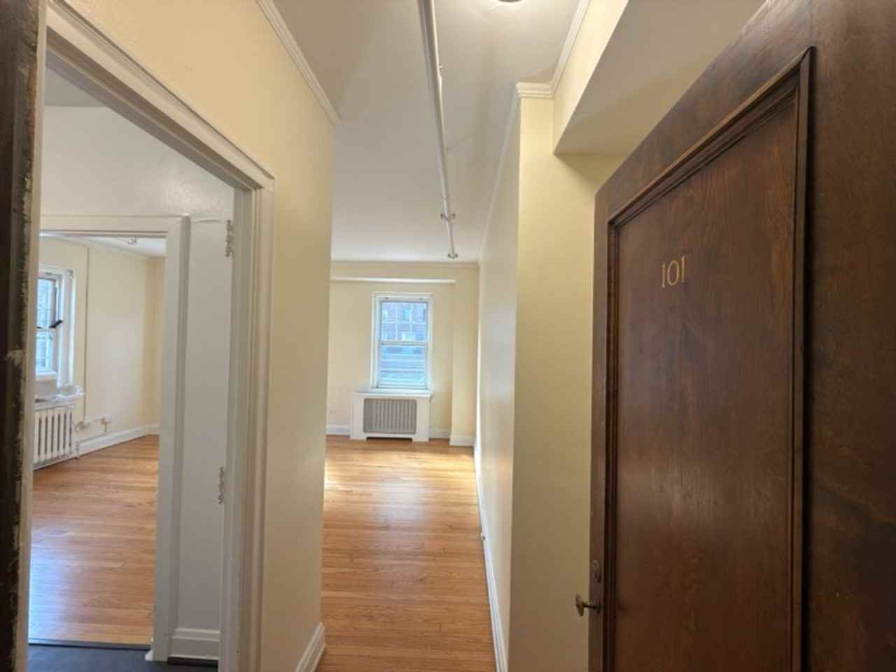 Wellington Apartments - Photo 2 of 25