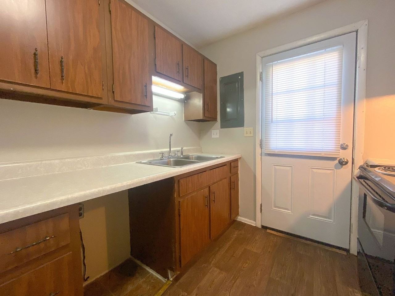 1707 Madison Street - Photo 3 of 13