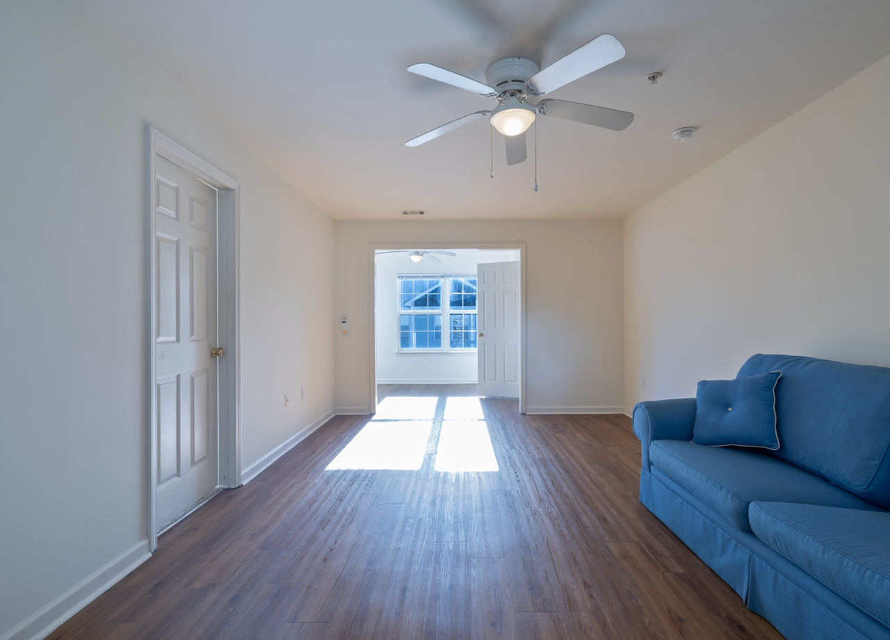 146 University Village Dr #K - Photo 7 of 39