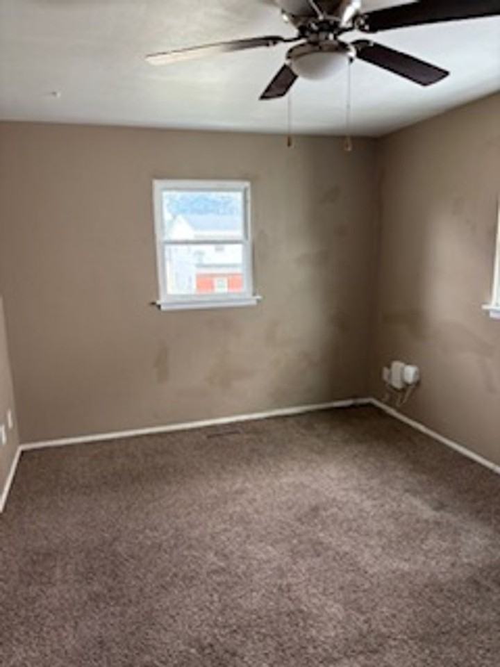225 Miriam Dr #B - Photo 4 of 7