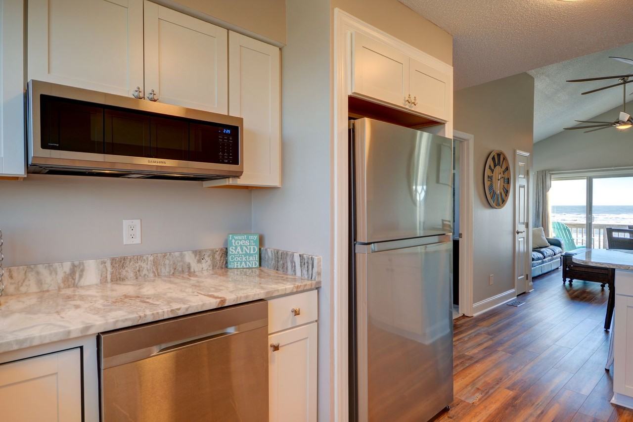 2310 New River Inlet Rd ## 2 - Photo 4 of 22